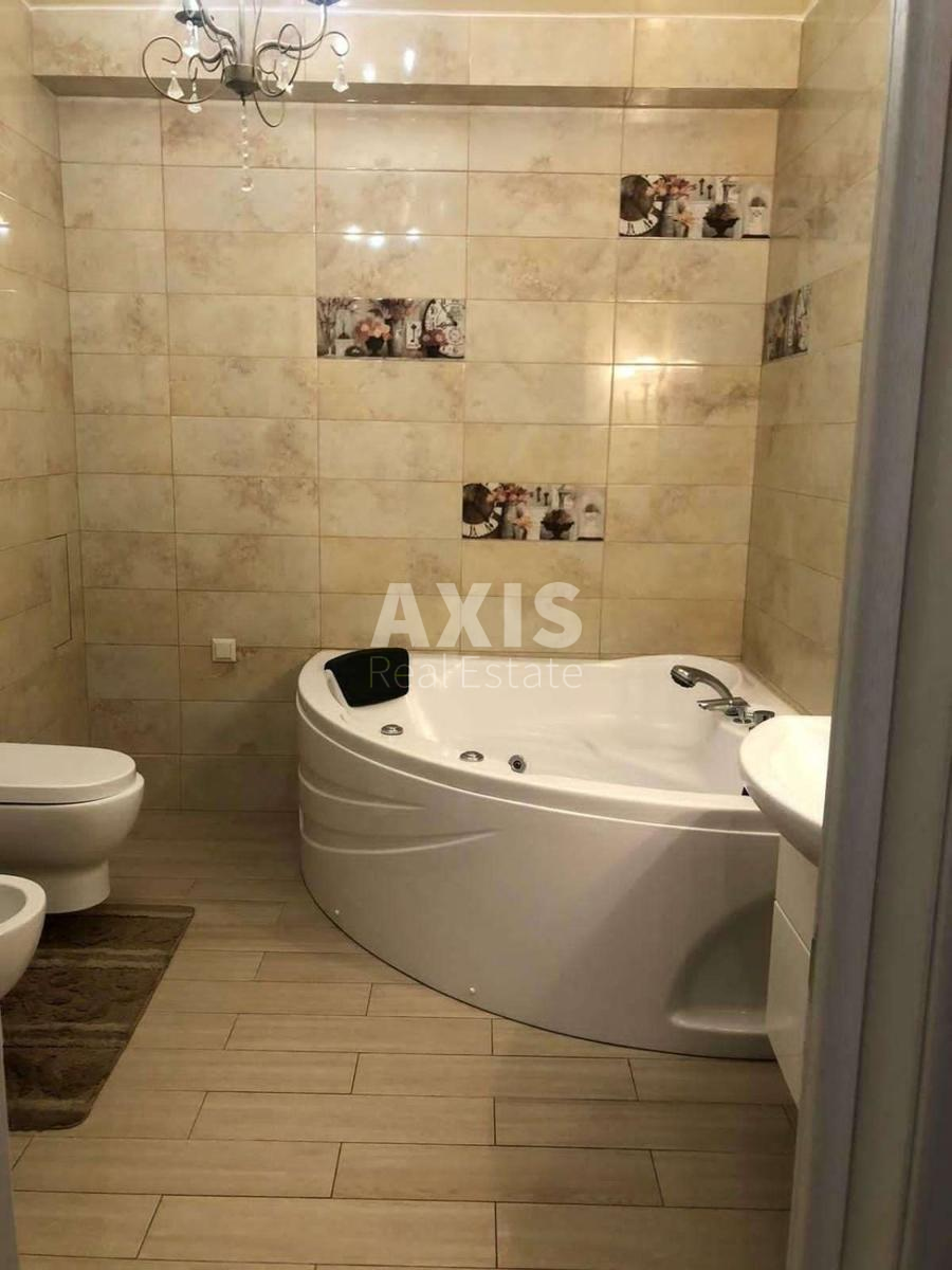 3k apartment vul. Zlatoustivs'ka 272