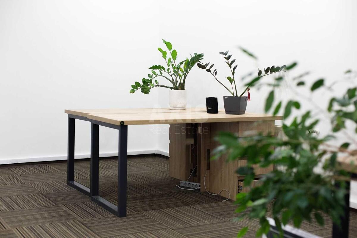 Office vul. Pymonenka Mykoly 13, 260m26