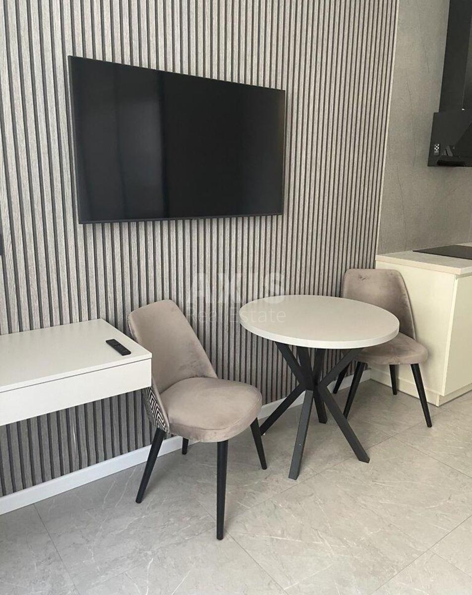 1k apartment vul. Dragomyrova Myhajla 14А5
