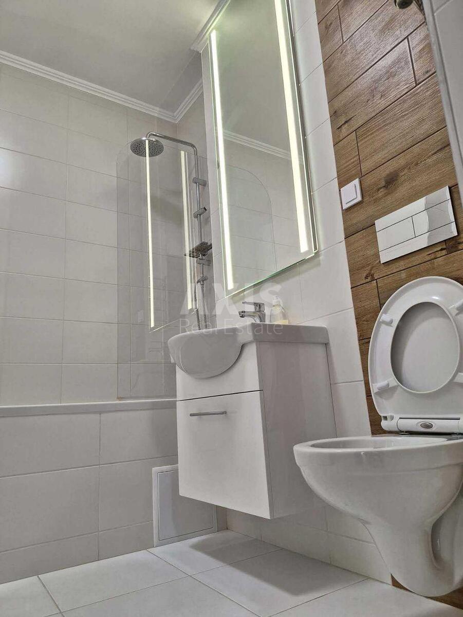 1k apartment vul. Grechka Marshala 10Б0