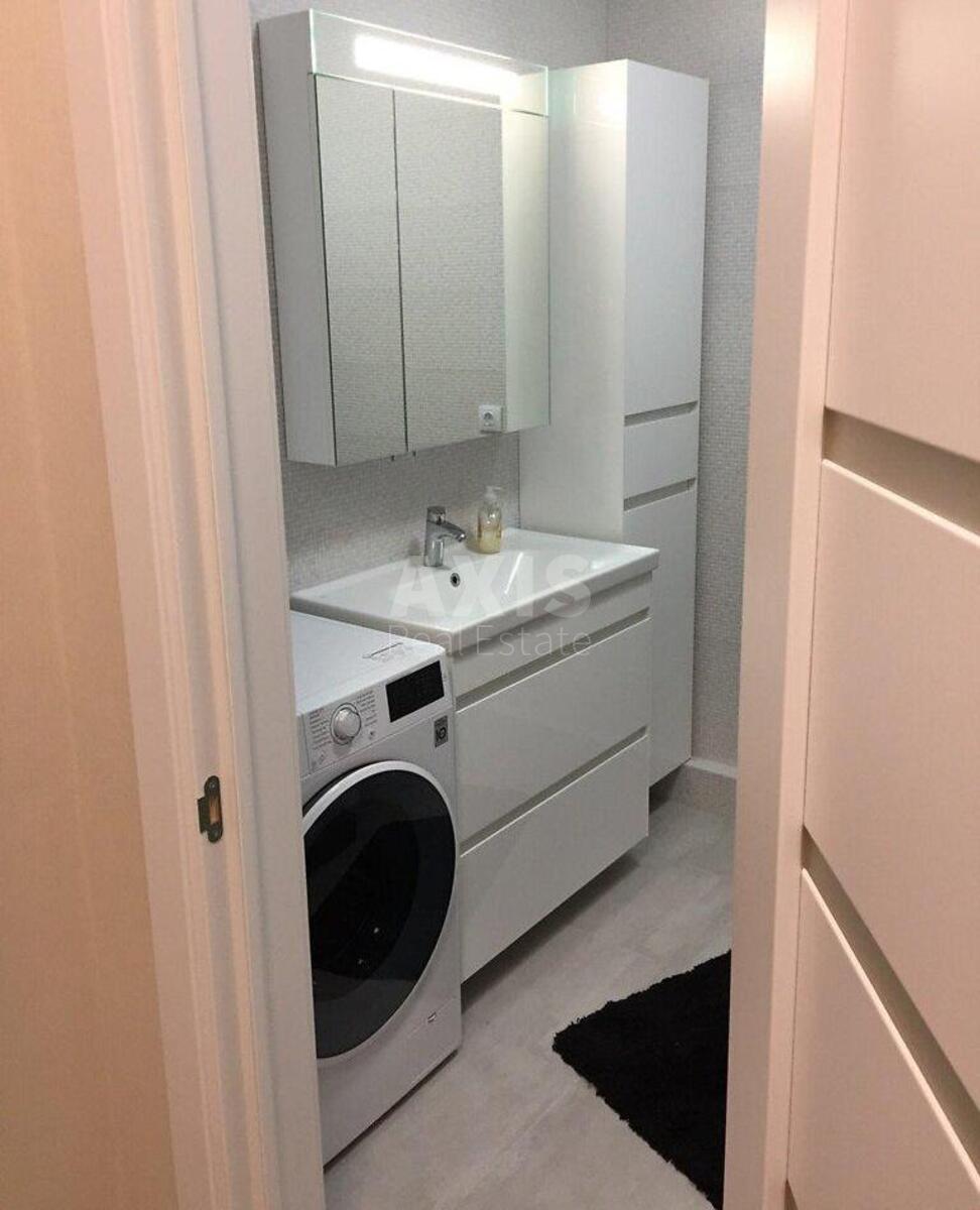 1k apartment vul. Zarichna 15