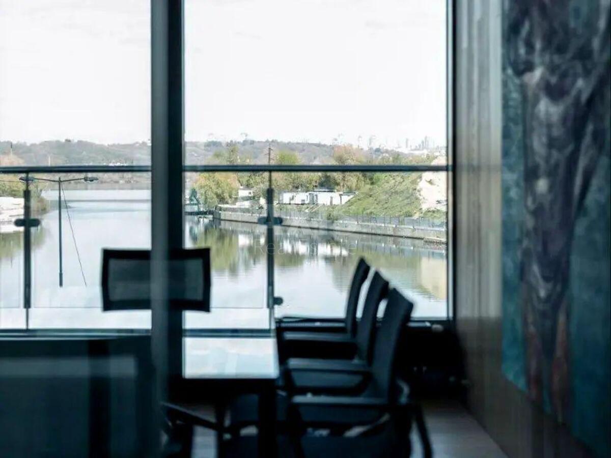 Office nab. Dniprovs'ka 14, 245m26199113