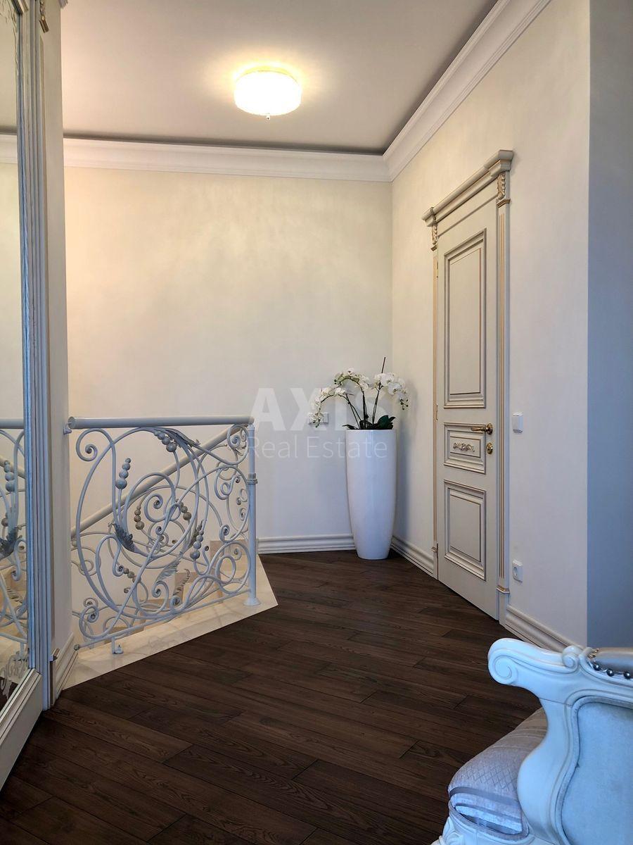 4k apartment vul. Kudri Ivana 79