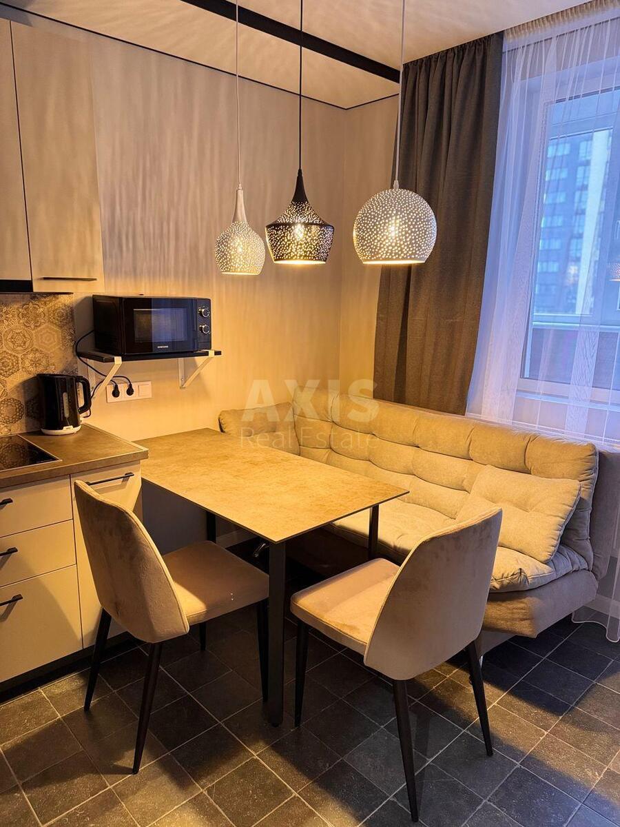 1k apartment pr-t Povitroflots'kyj 560