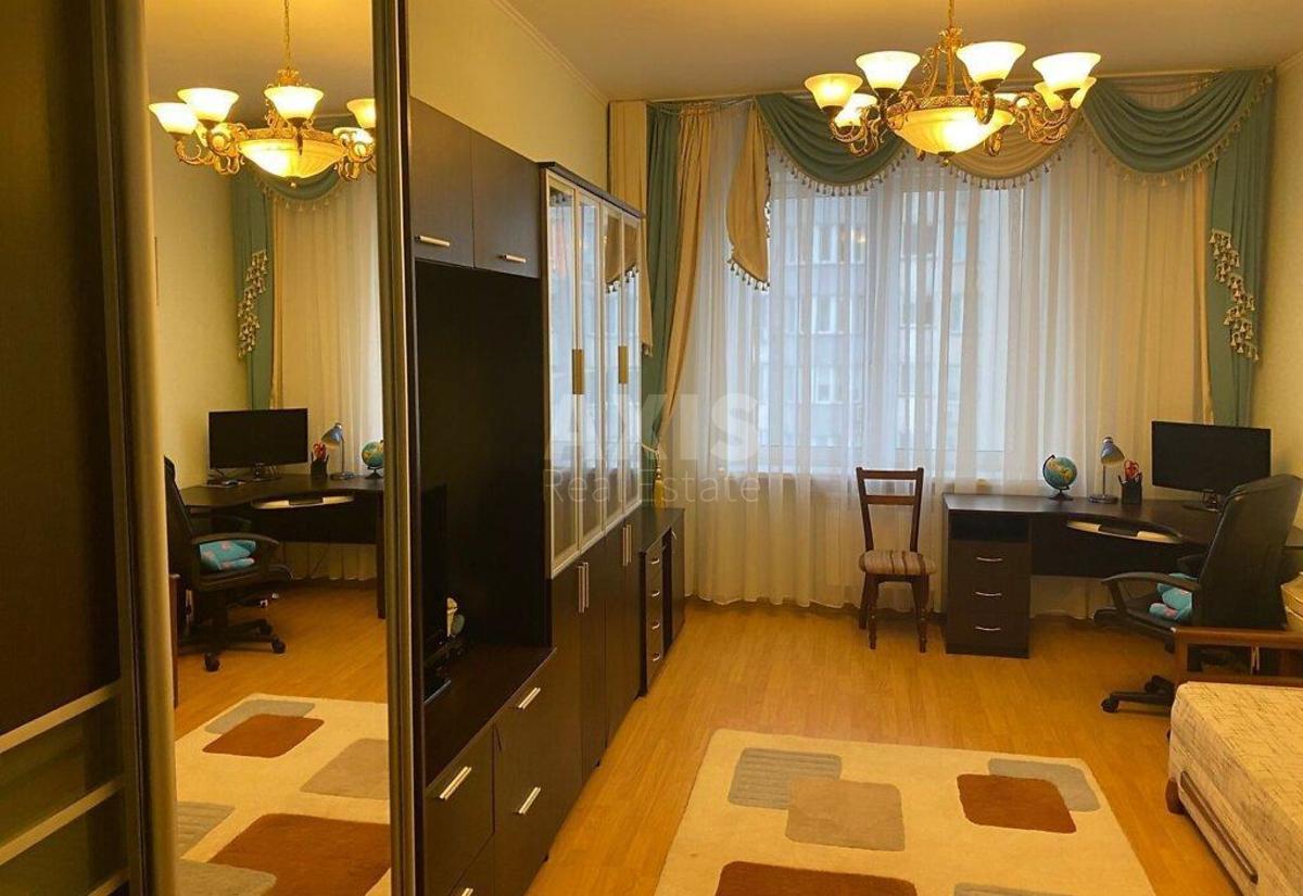 3k apartment vul. Sribnokil's'ka 3Б2