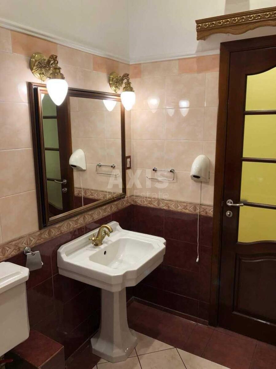 Office vul. Velyka Vasyl'kivs'ka 49, 103m29