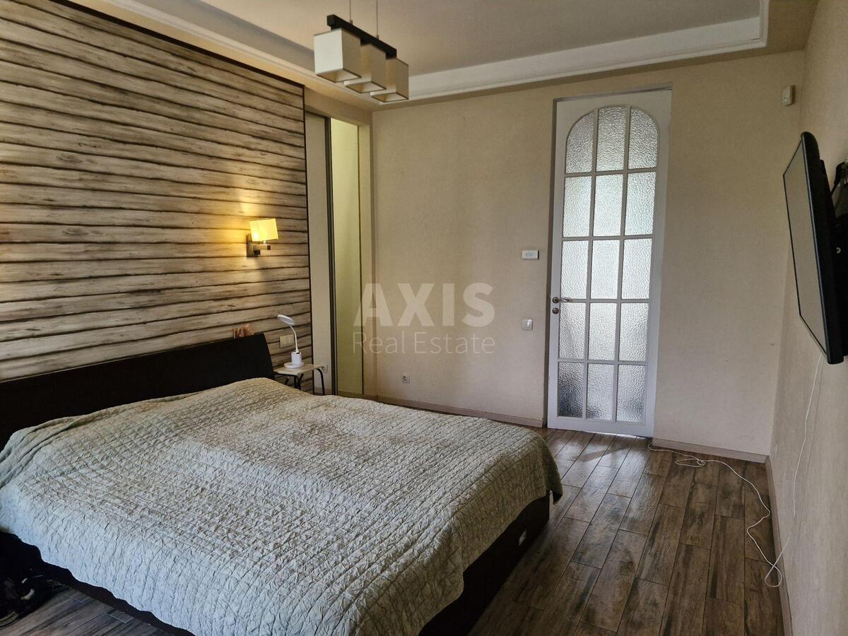 4k apartment vul. Iskrivs'ka 1116