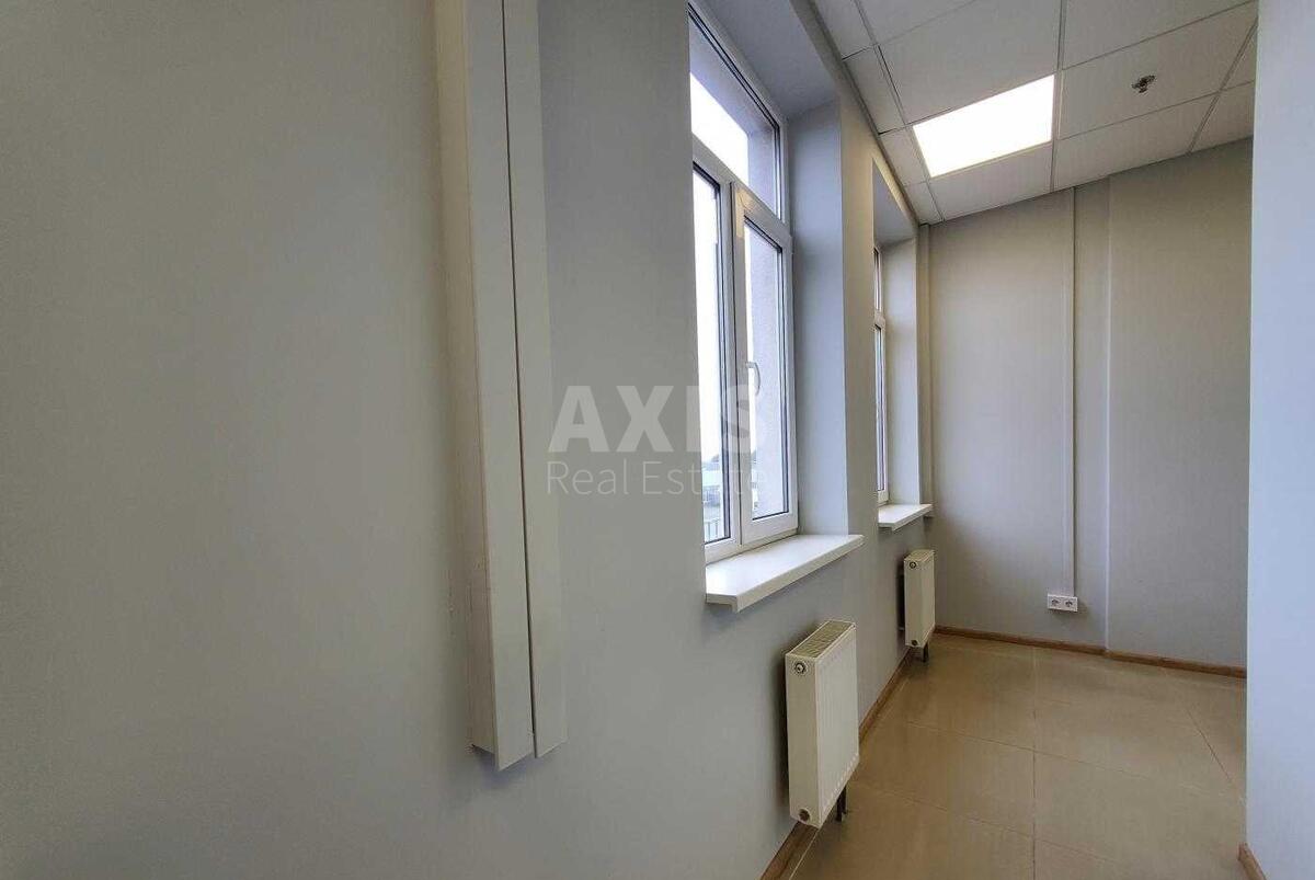 Office vul. Baggovutivs'ka 23, 179m21
