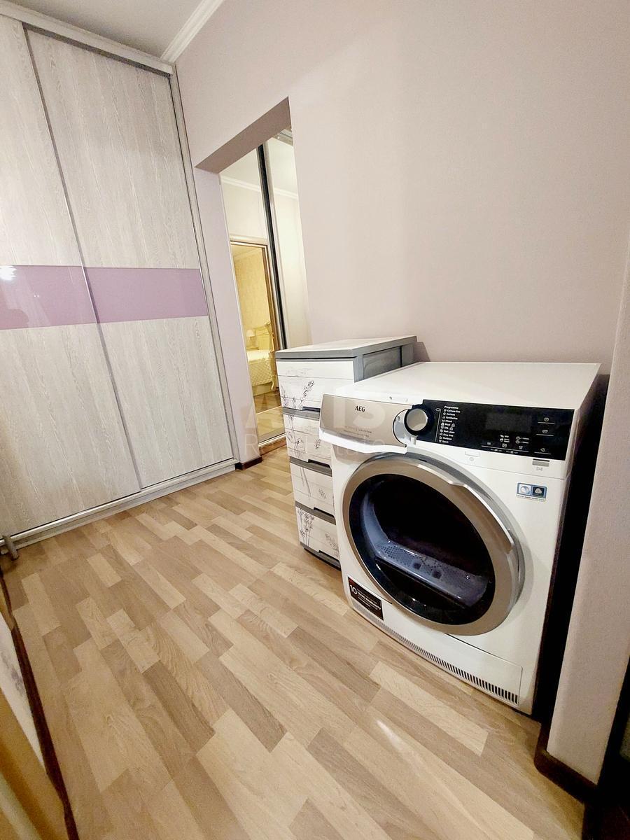 2k apartment vul. Revuc'kogo 18633317