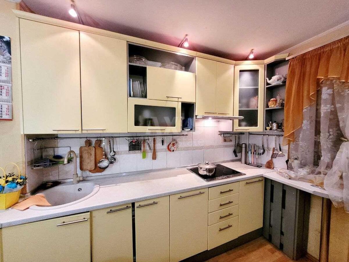 4k apartment pr-t Majakovs'kogo Volodymyra 72