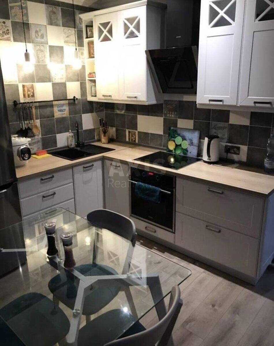 1k apartment pr-t Komarova Kosmonavta 9Б