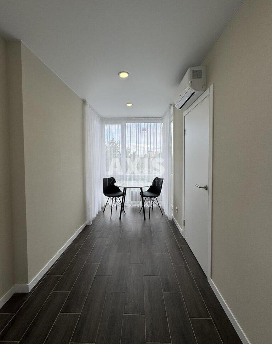 1k apartment vul. Oleha Mudraka Один B638481