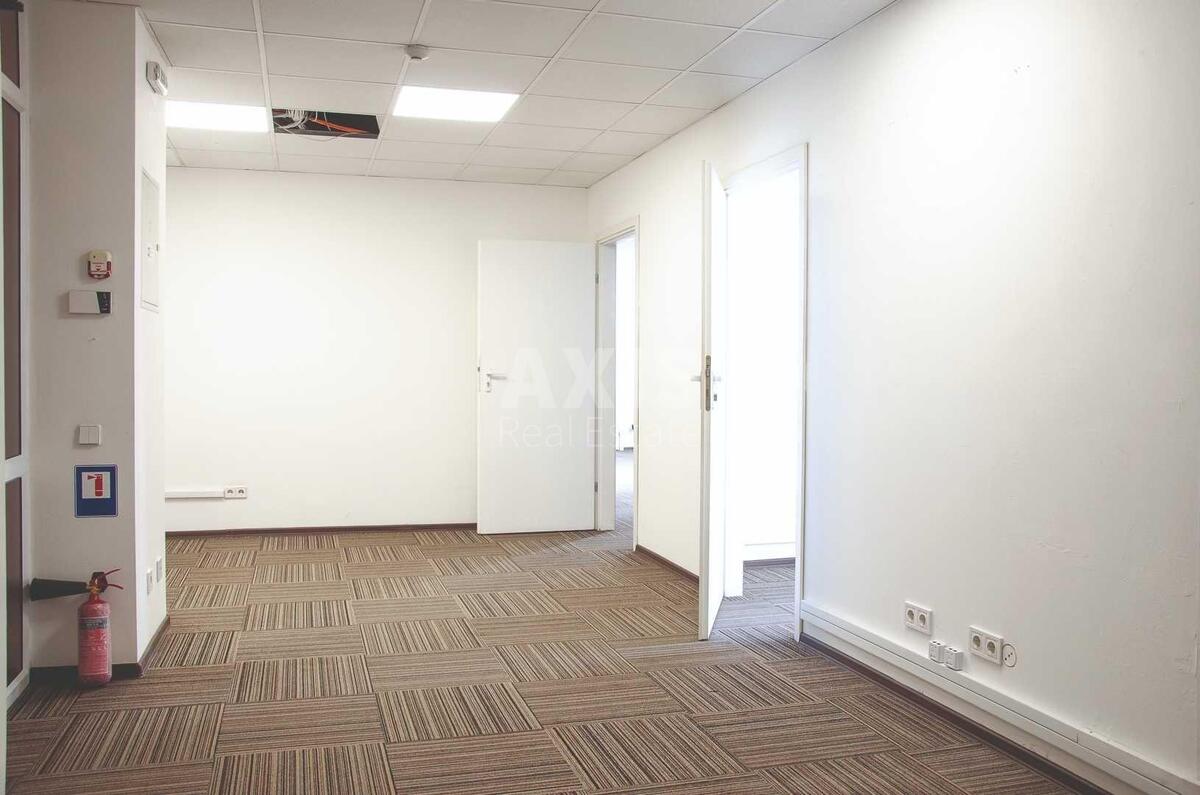 Office vul. Geroi'v Kosmosu 4, 126m2597415