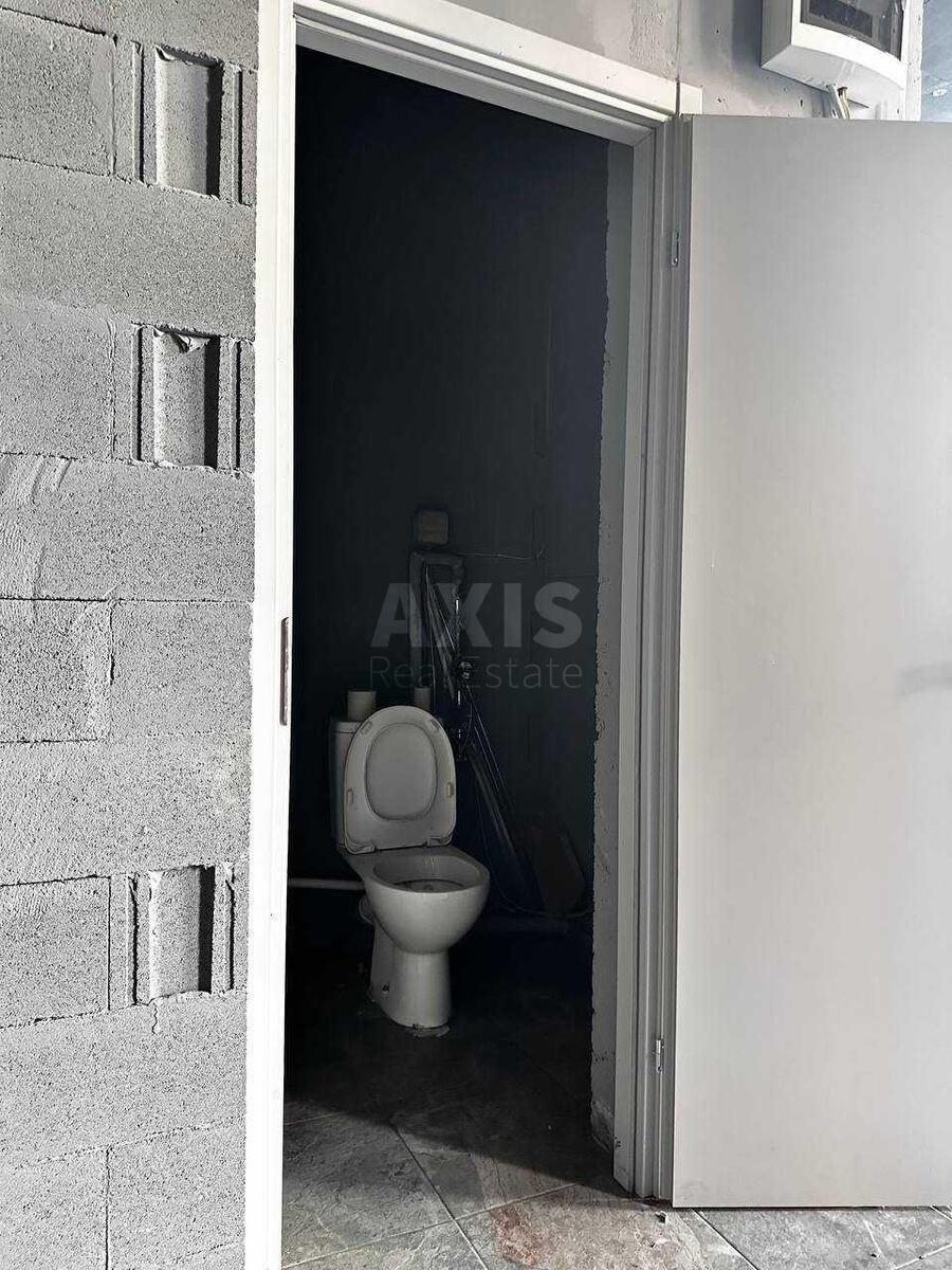 Service object vul. Saljutna 2Б, 76m2640714