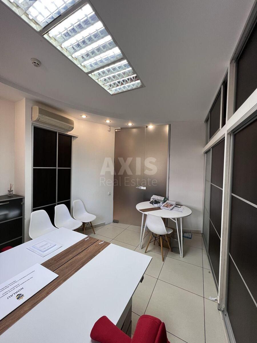 Office vul. Lysenka 2А, 140m28