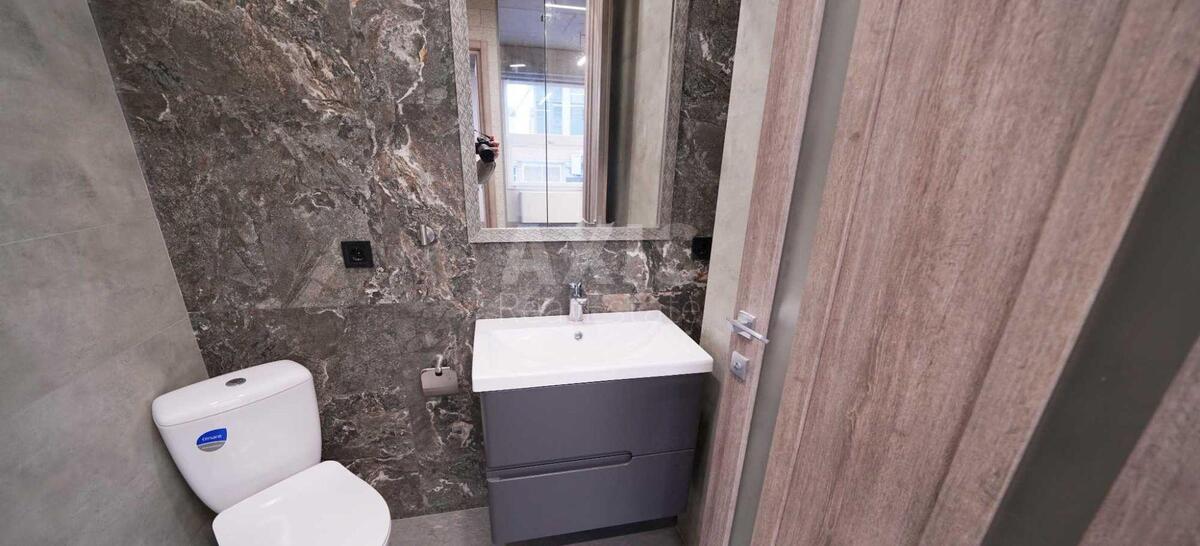 Office vul. Velyka Vasyl'kivs'ka 72, 170m25
