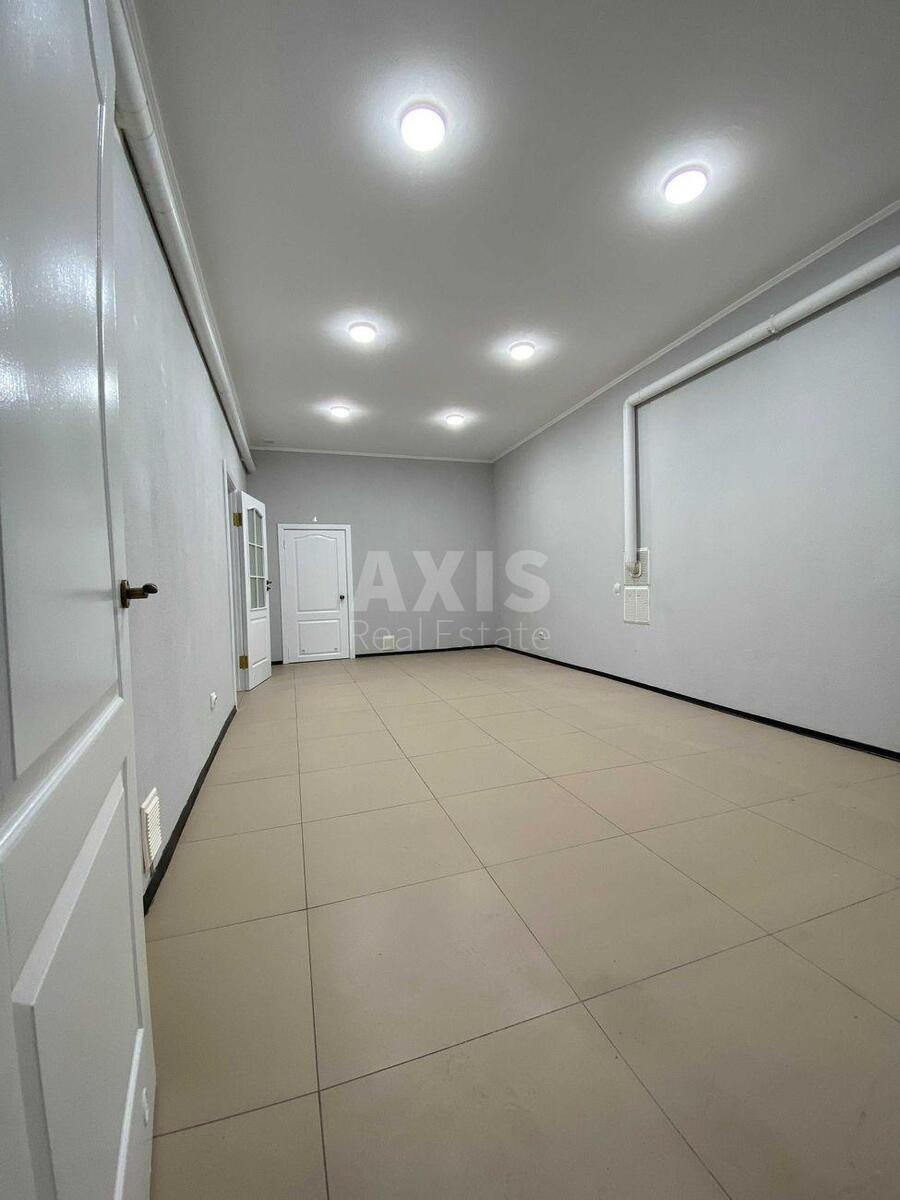 Office vul. Ches'ka 9, 124m20