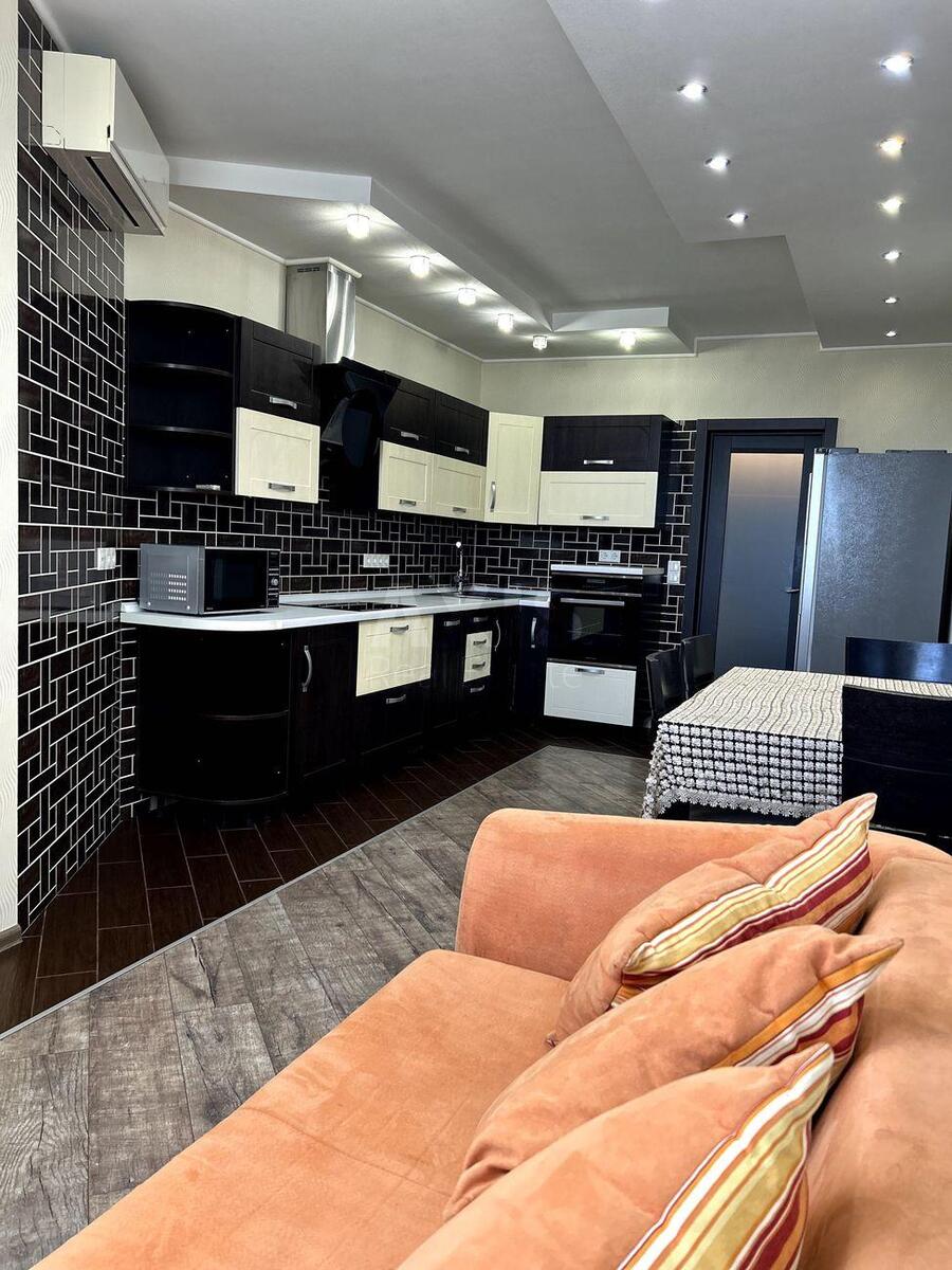 4k apartment vul. Knjazhyj Zaton 21