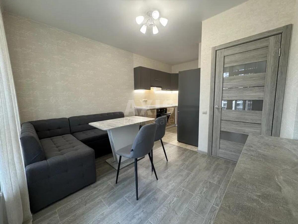 1k apartment vul. Rodyny Kristeriv 200