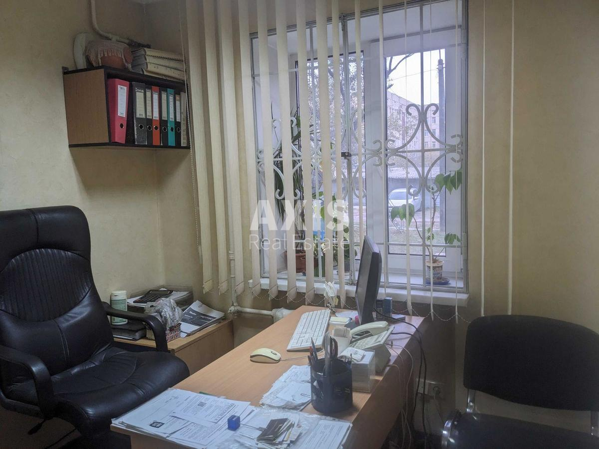 Office vul. Degtjarivs'ka 28, 55m24564810