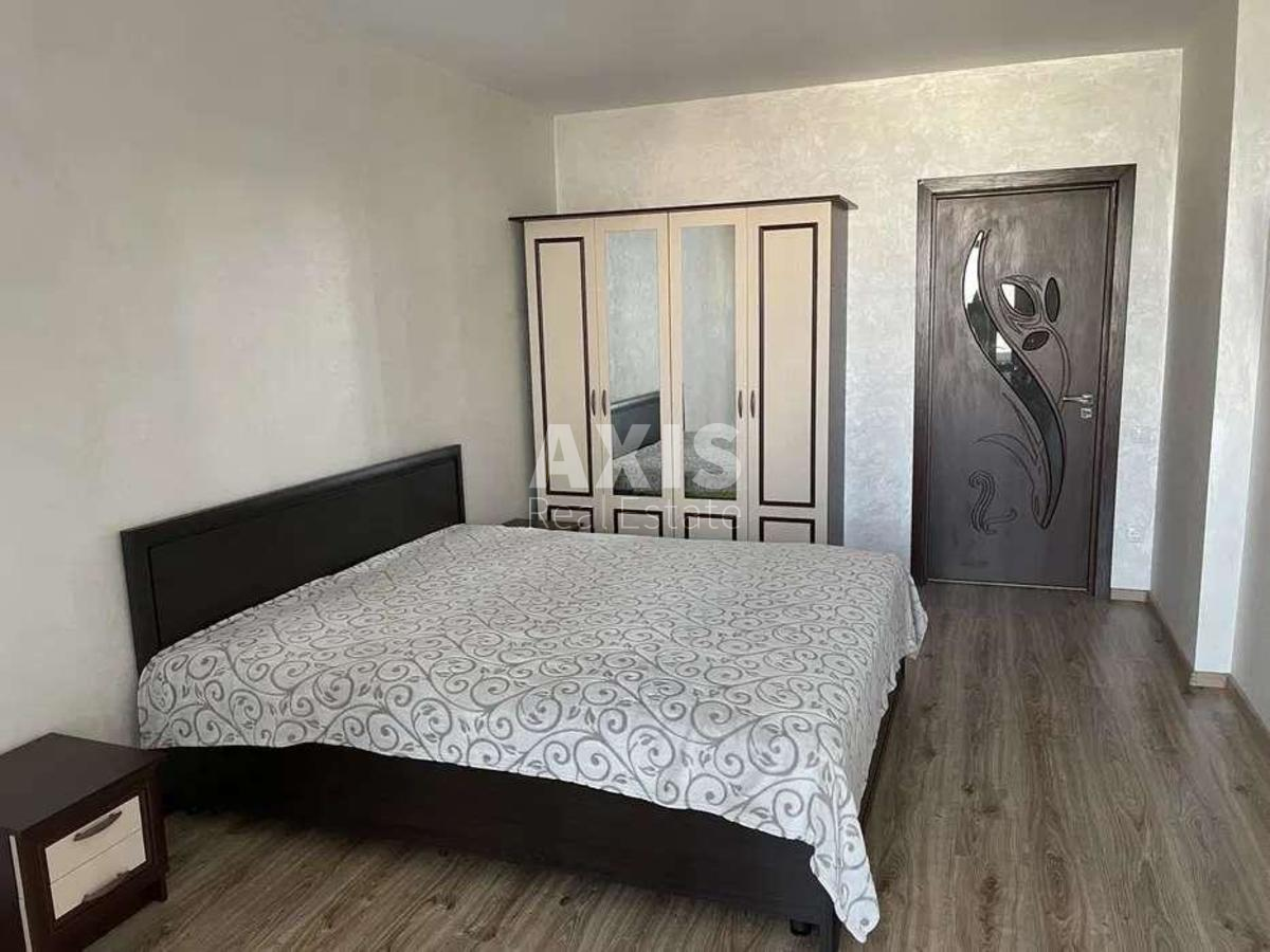 2к квартира ул. Владимира Наумовича 6337942