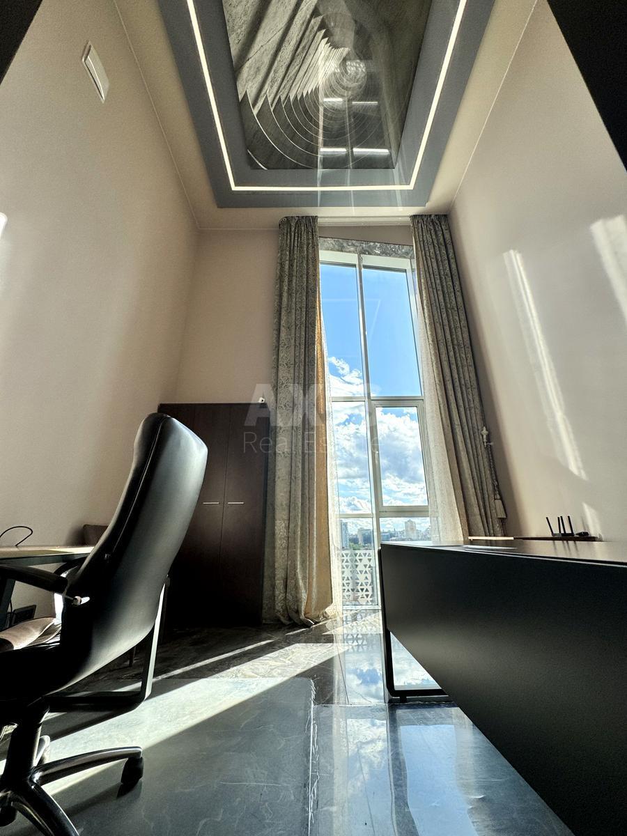 Office vul. Lypkivs'kogo Vasylja Mytropolyta 16В, 248m2618112