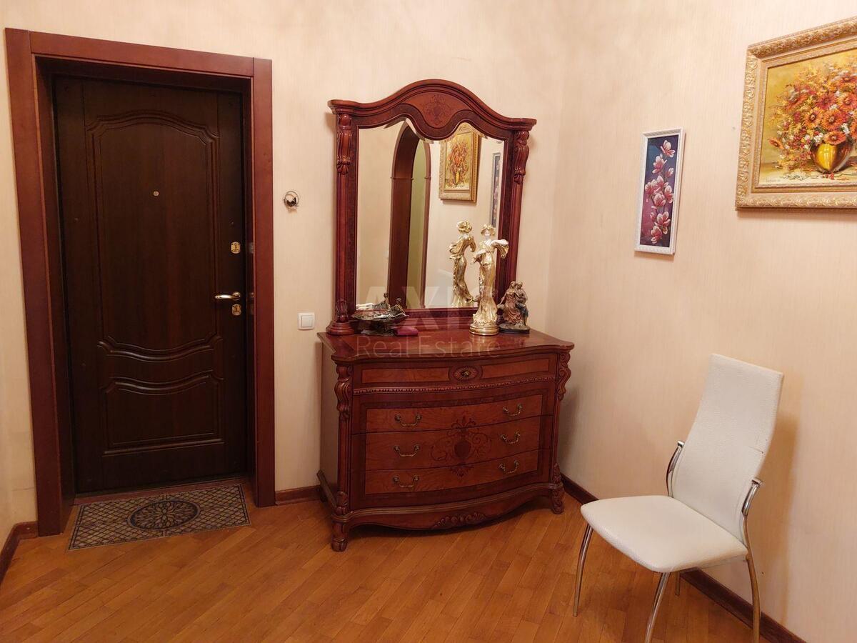 3k apartment vul. Knjazhyj Zaton 16В6