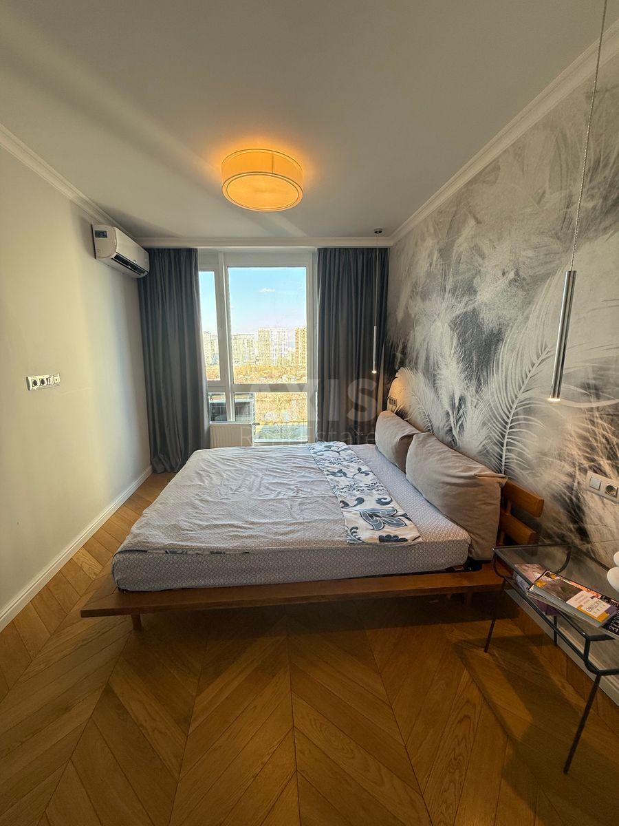 2k apartment vul. Zarichna 4/22