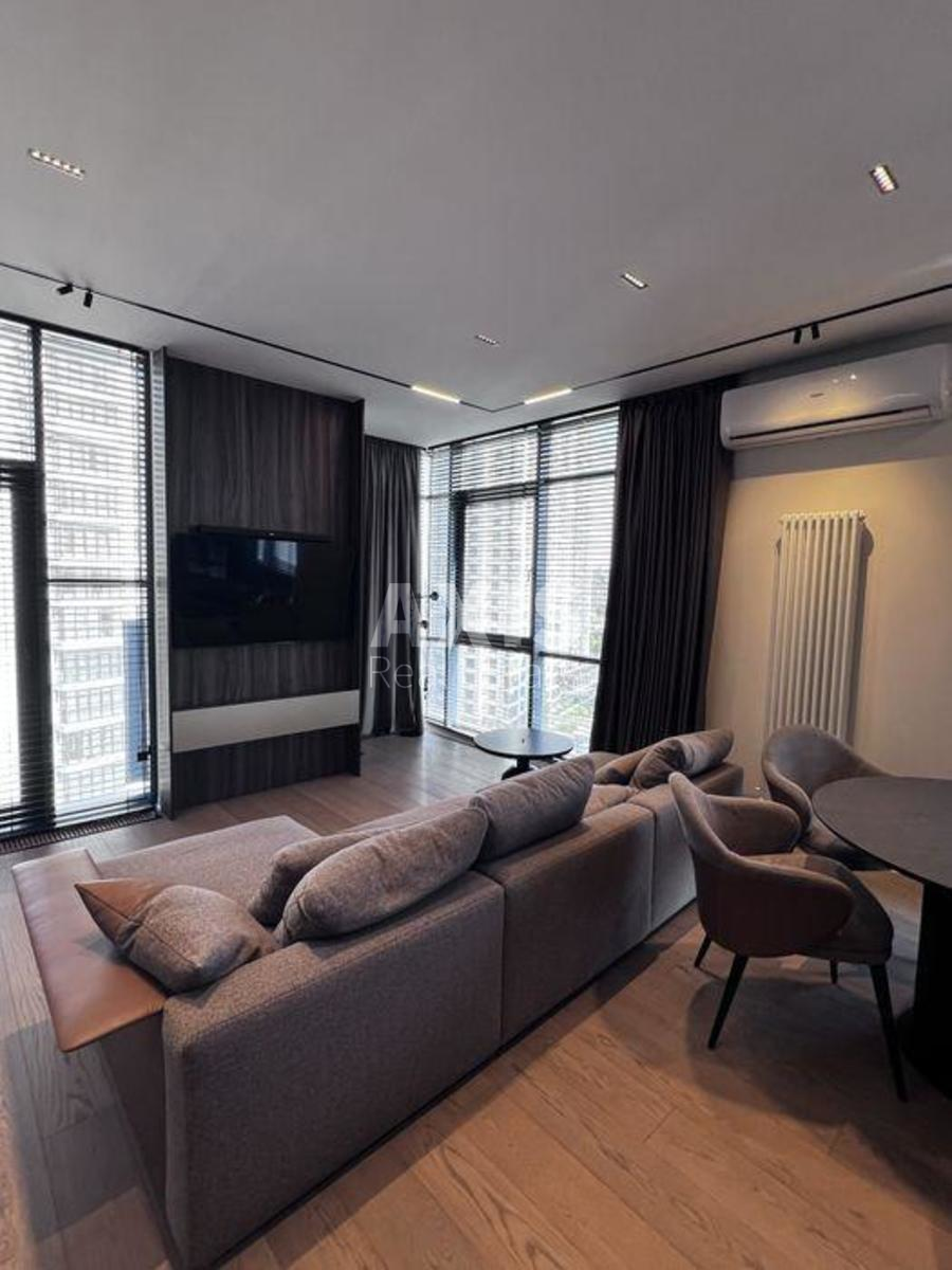 3k apartment vul. Dragomyrova Myhajla 10