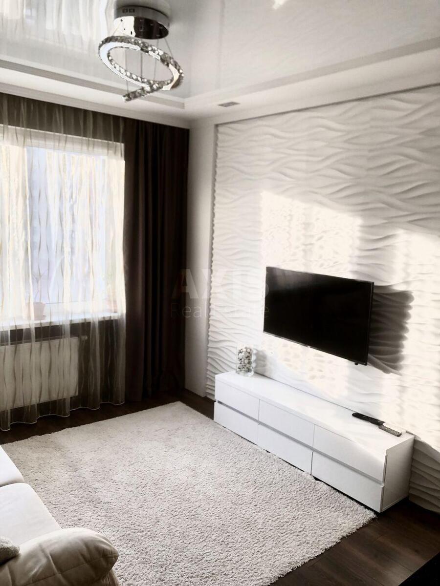 1k apartment vul. Rusovoi' Sofii' 32