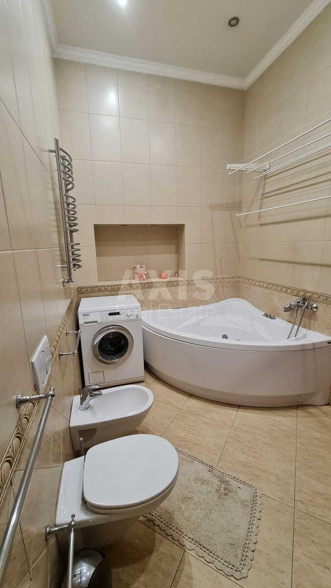3k apartment vul. Saksagans'kogo 68/216