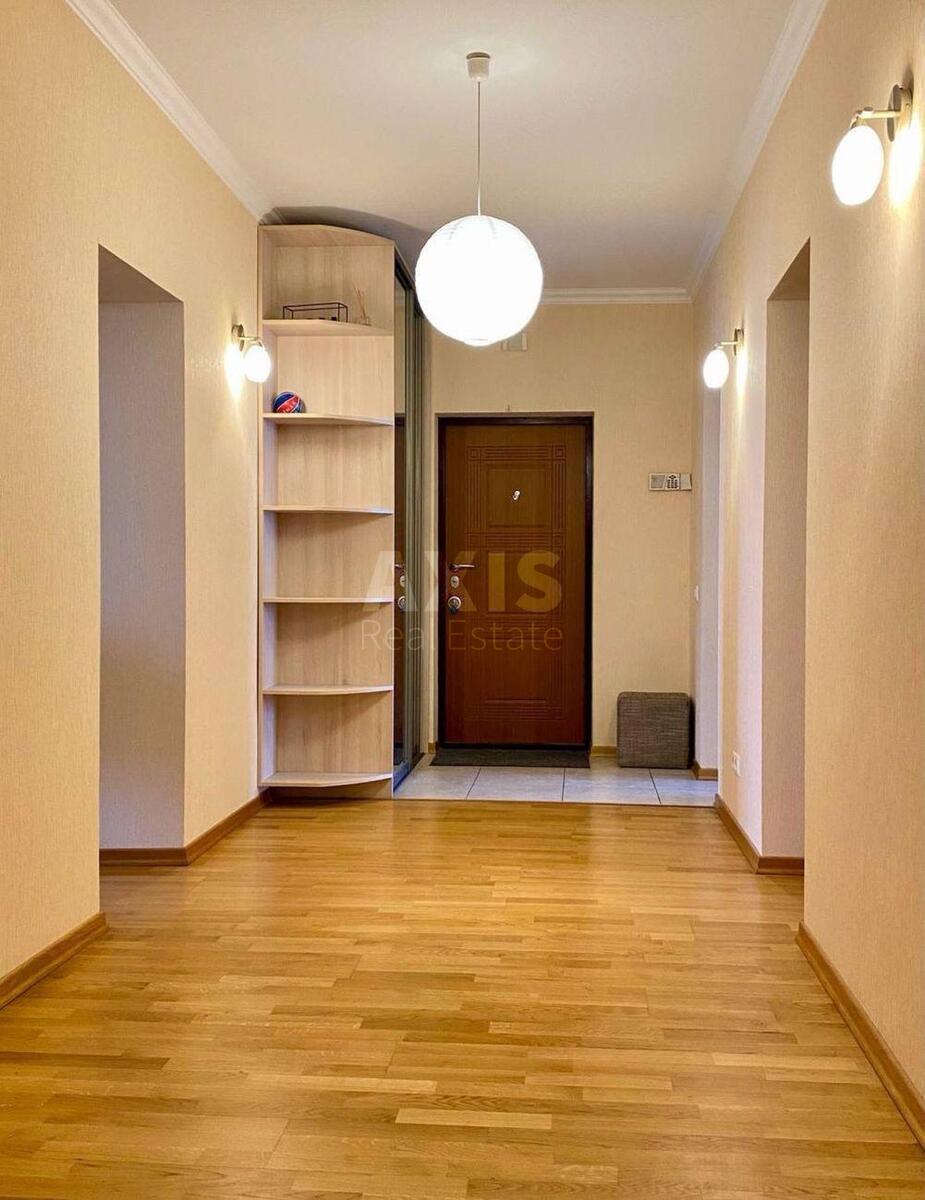 3к квартира ул. Ахматовой Анны 314