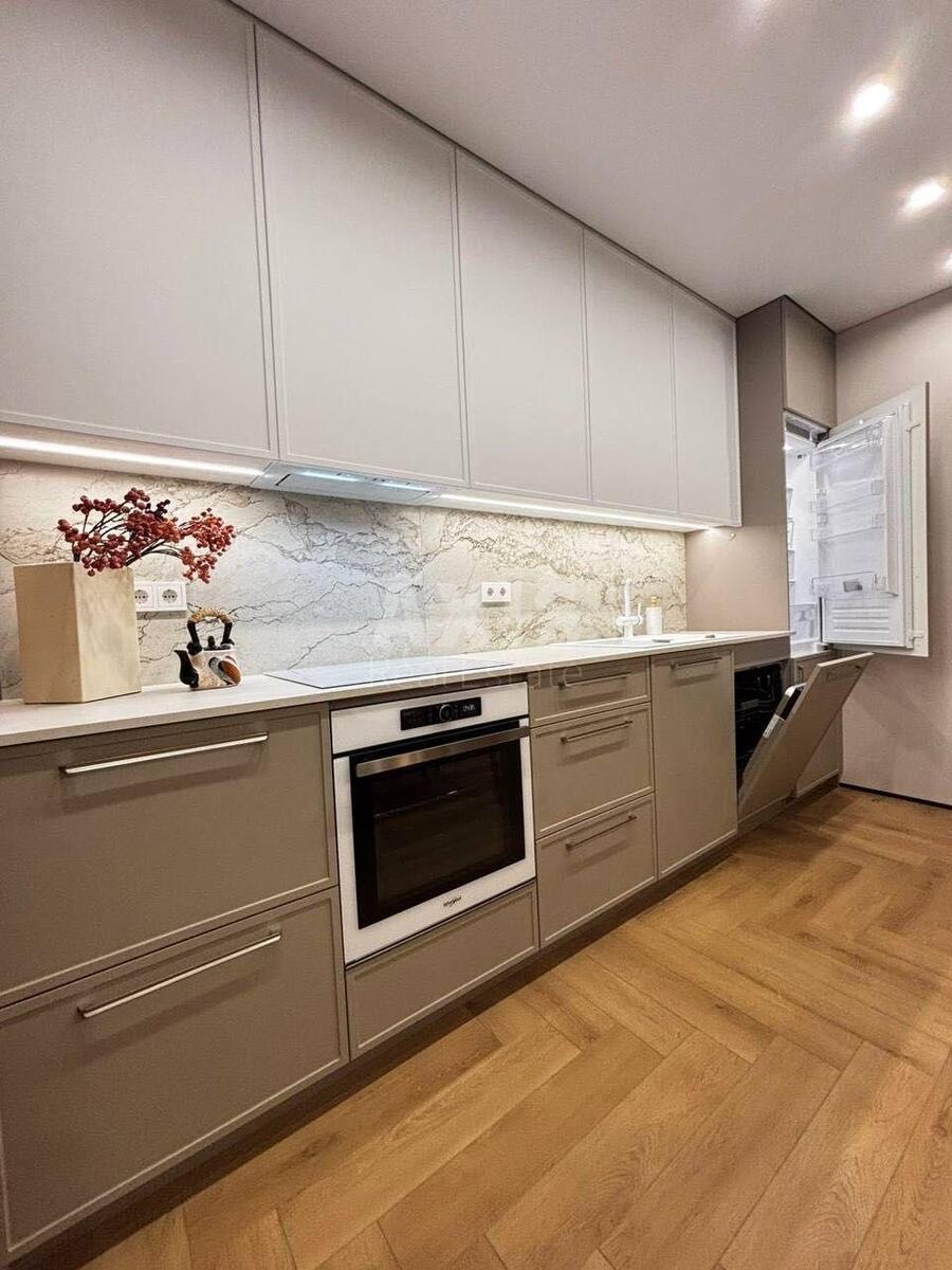 3k apartment vul. Zarichna 1Г