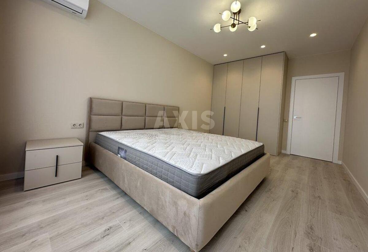2к квартира ул. Олеся Бердника 1В592202