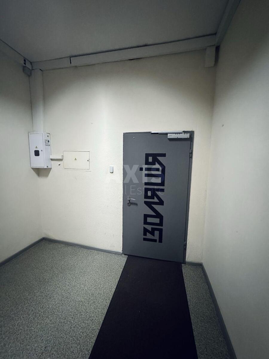Office vul. Naberezhno-Lugova 12, 180m26344814