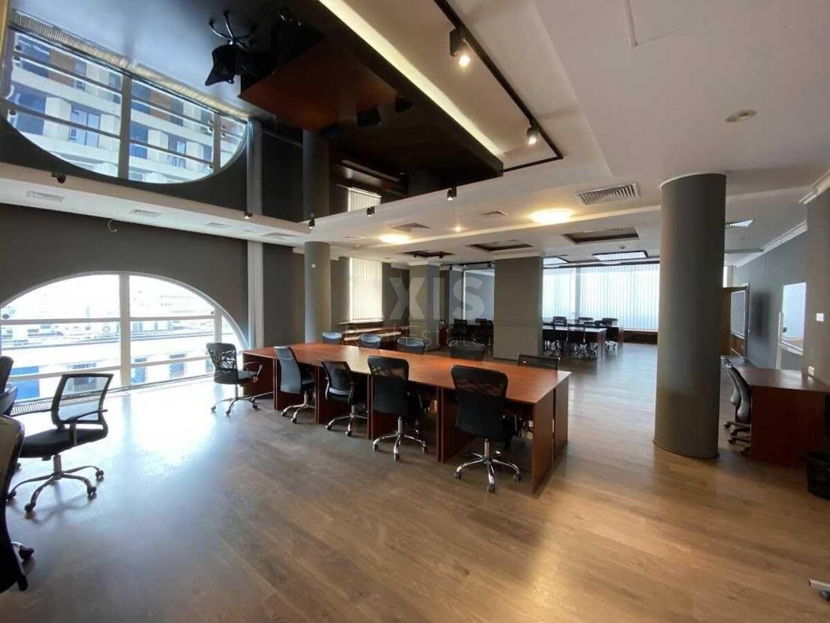 Office vul. Velyka Vasyl'kivs'ka 23, 277m2