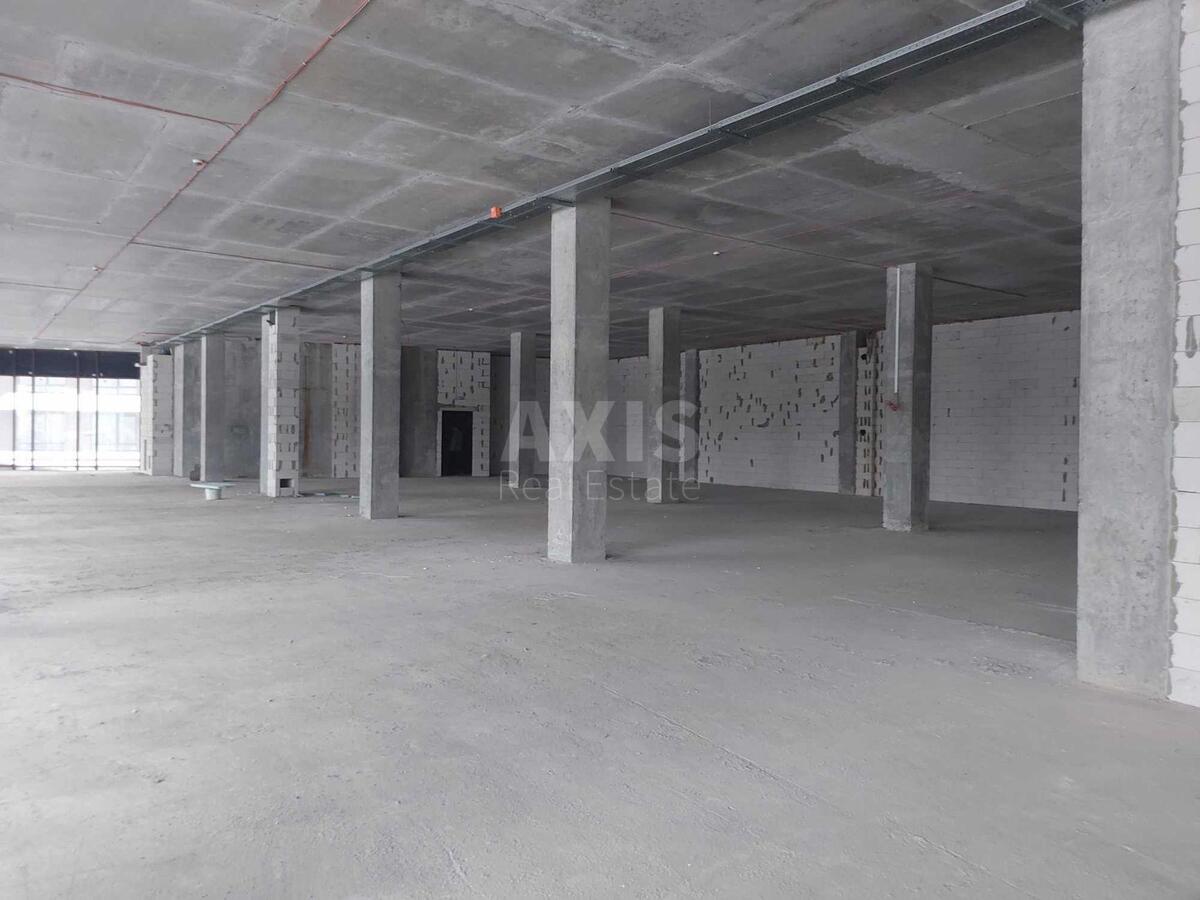 Trade object nab. Dniprovs'ka 15, 600m210