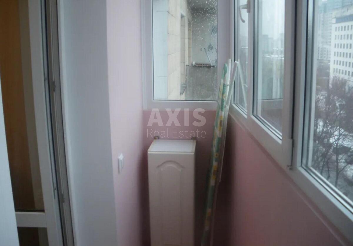 1k apartment vul. Majborody Platona 5/96
