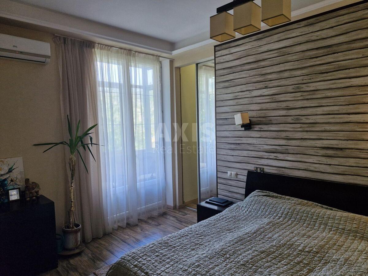 4k apartment vul. Iskrivs'ka 1117