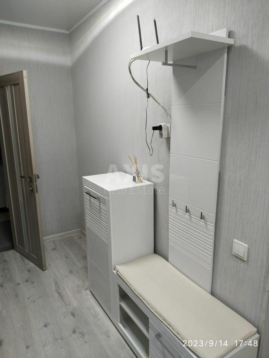 1k apartment vul. Lebedjeva Akademika 1590275