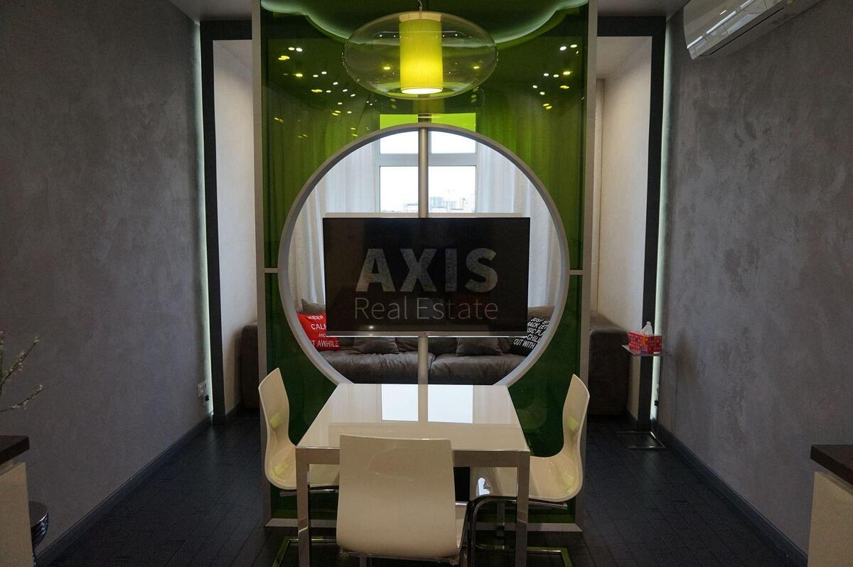 3k apartment vul. Parkovo-Syrec'ka 4Б580522