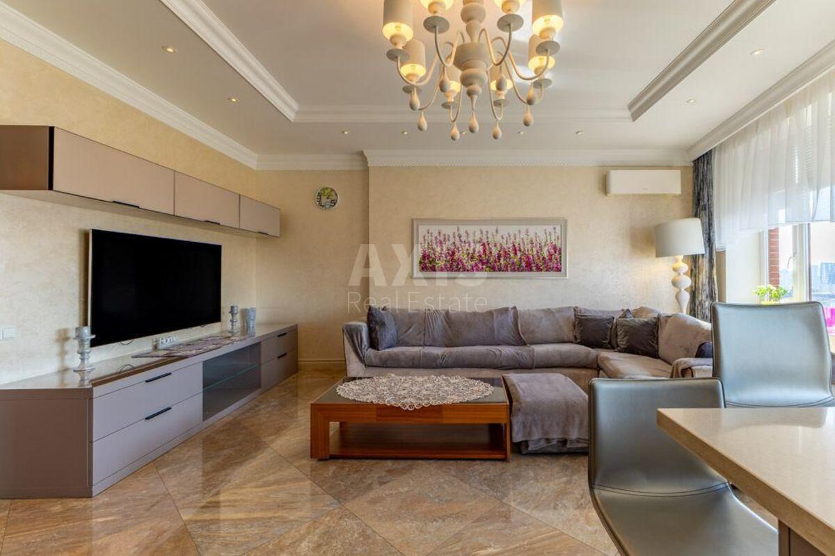 3k apartment vul. Jevgena Konoval'cja 36В1