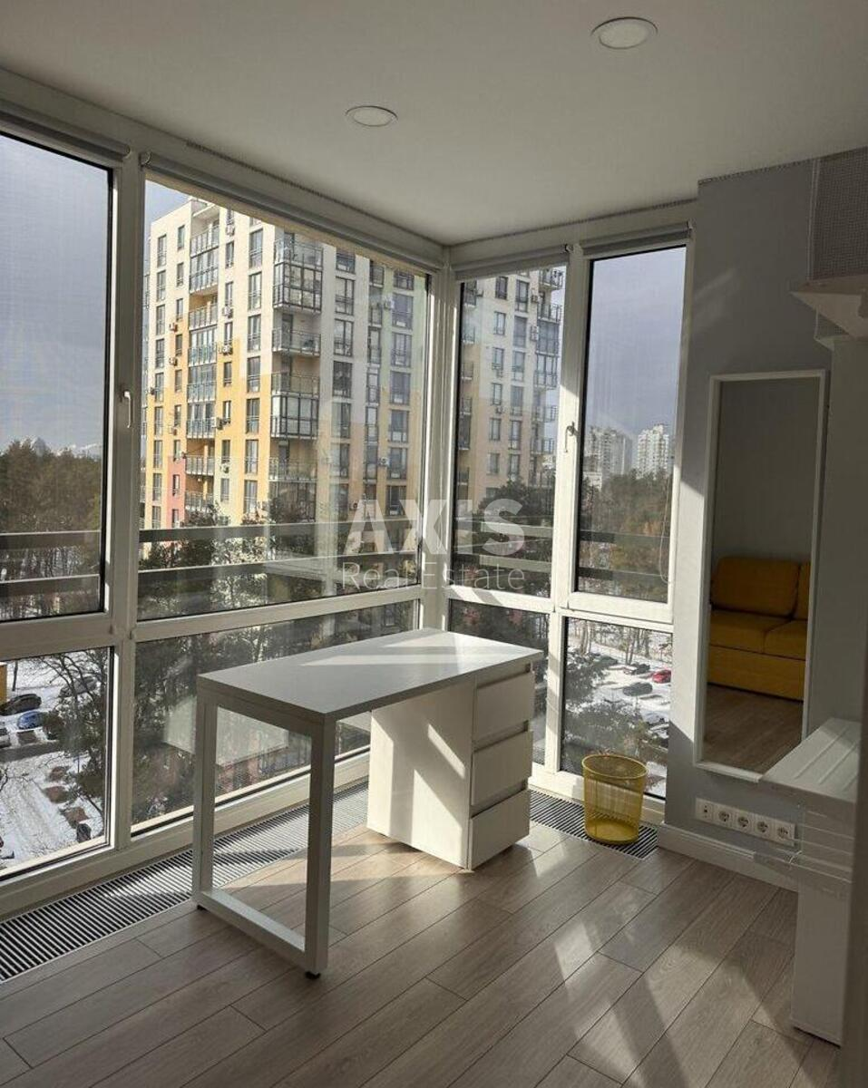 4k apartment vul. Petryc'kogo Anatolija 17А2