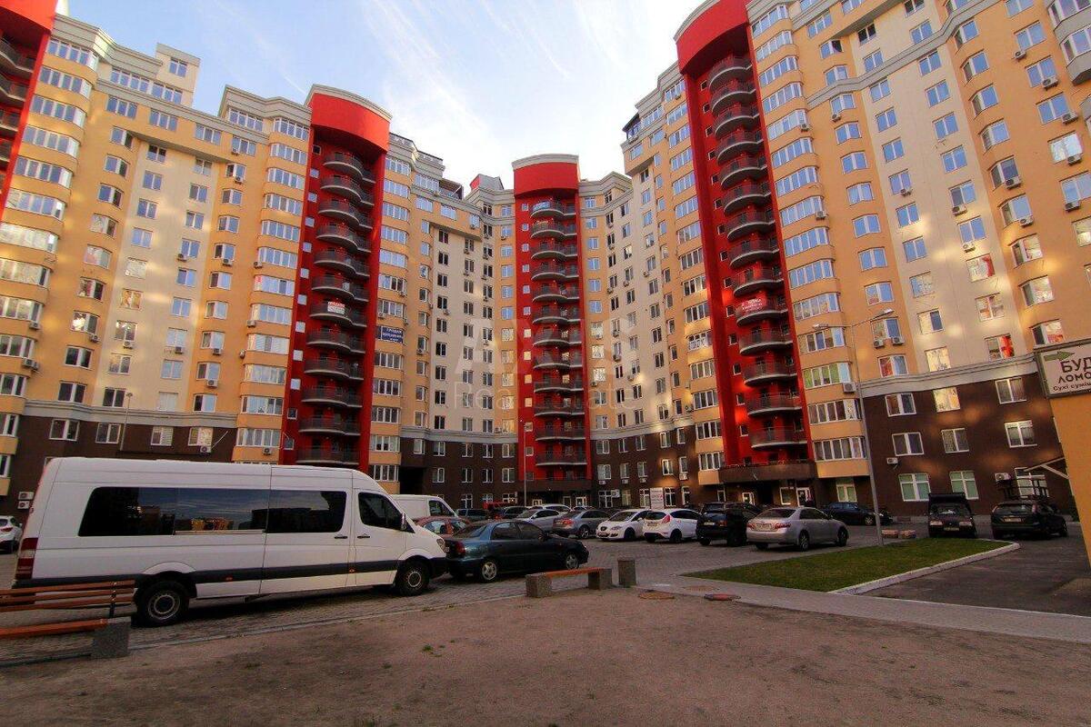 2k apartment vul. Yulia Zdanovska 46/16378410