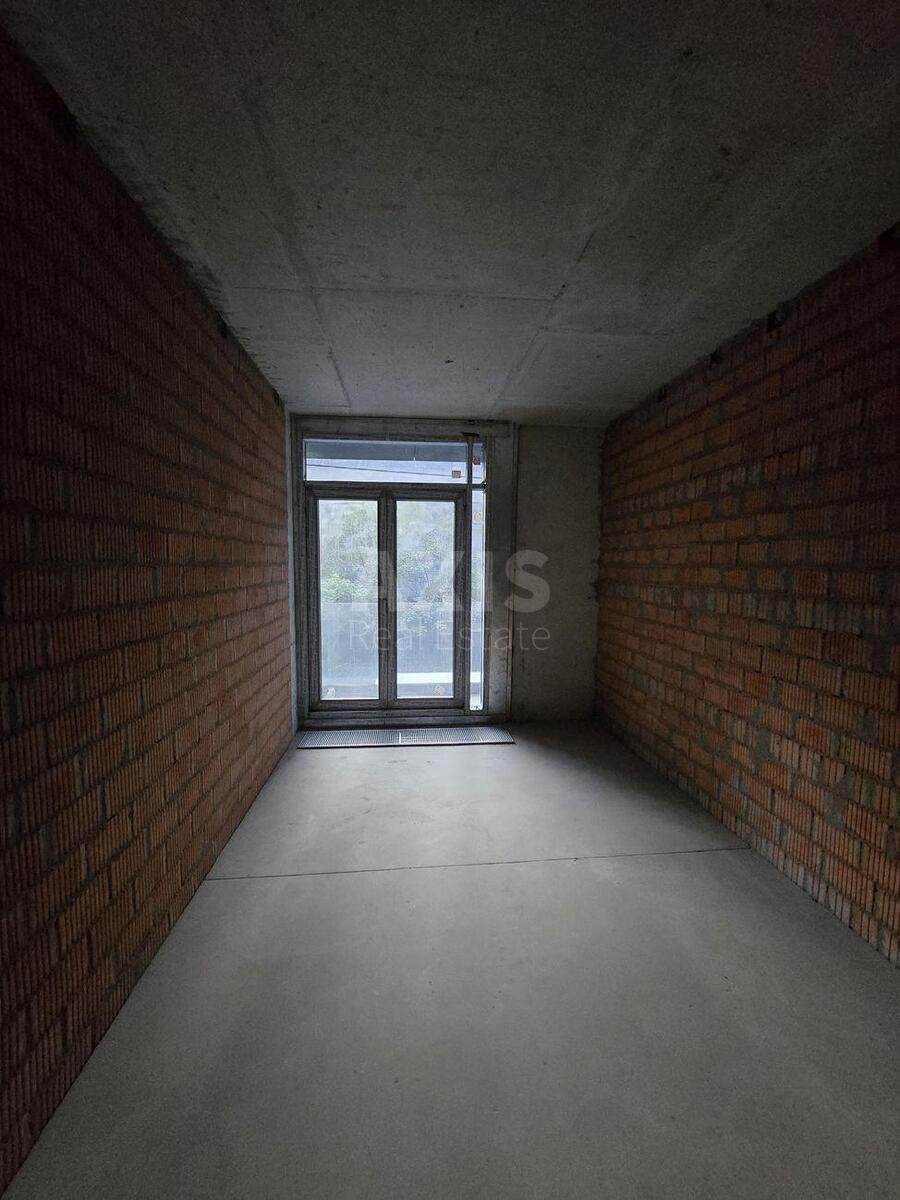 Service object vul. Strutyns'kogo Sergija 21, 82m2600039