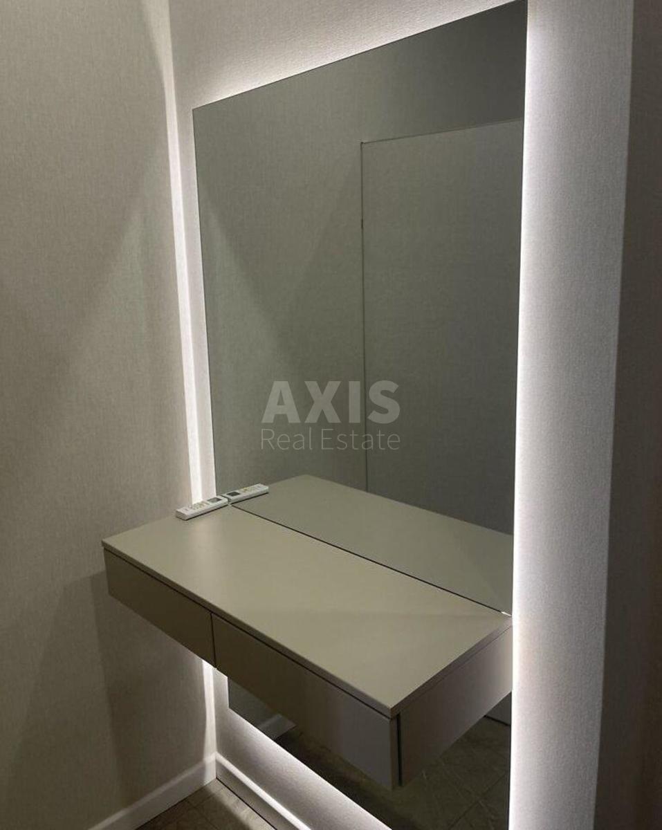 1k apartment vul. Dragomyrova Myhajla 14А3