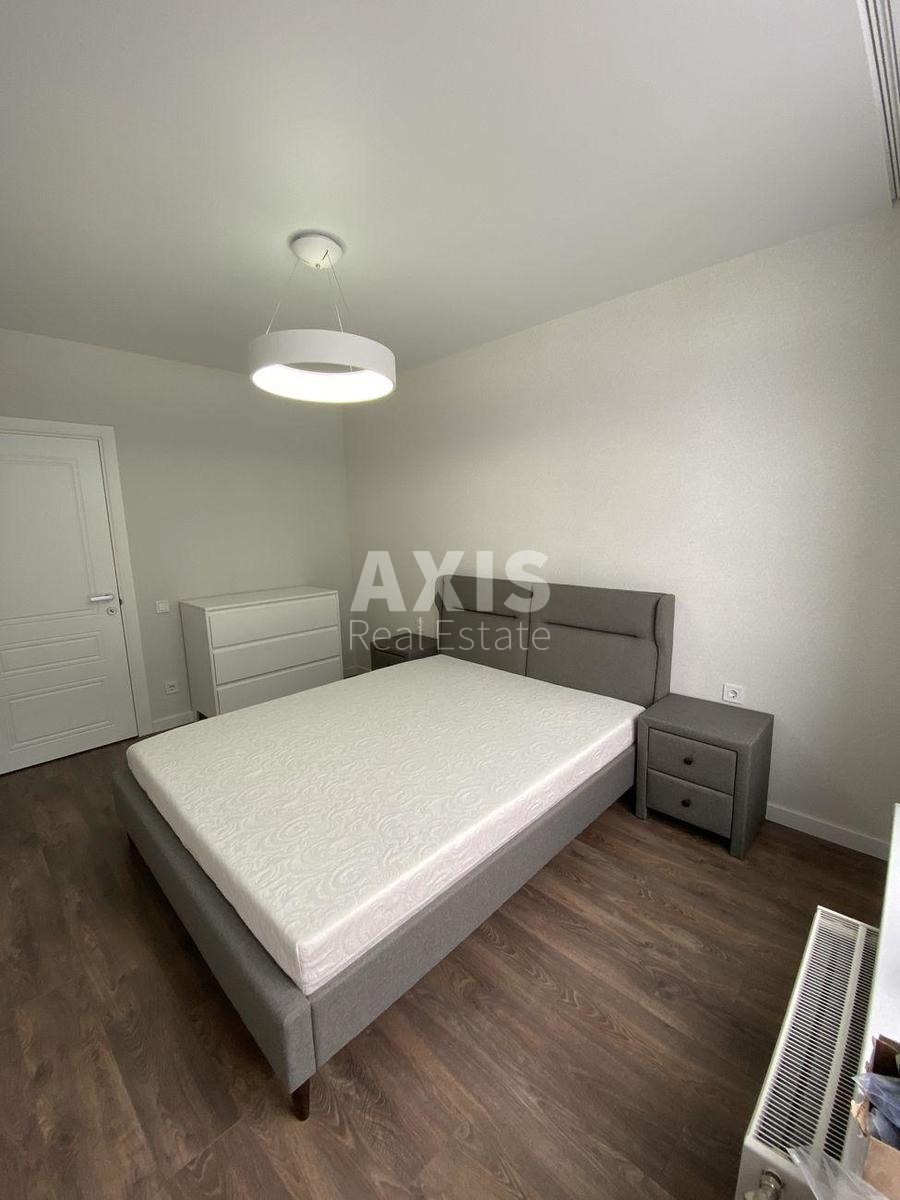 1k apartment bul. Ryl's'kogo Tadeja 11