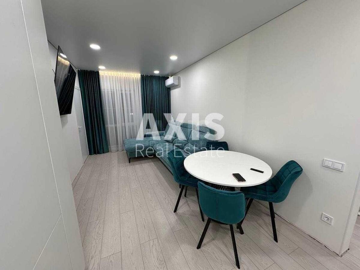 3к квартира ул. Михаила Максимовича 24607921