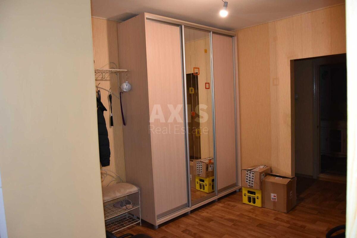 3k apartment vul. Myhajla Maksymovycha 9А10