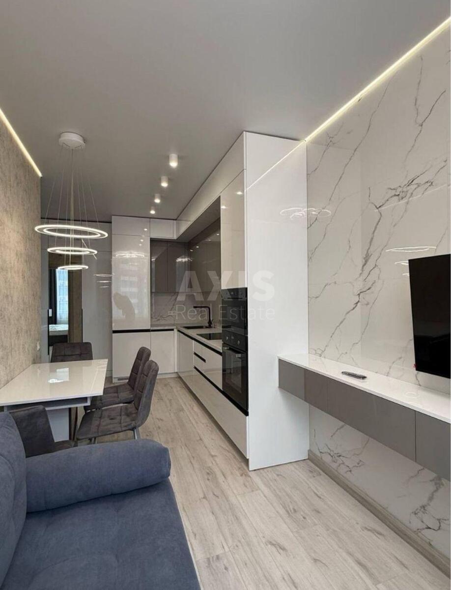 2k apartment vul. Myhajla Maksymovycha 24